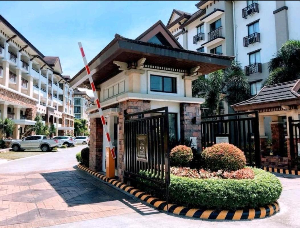 Cozy 2Br With Free Pool Beside Sm City Mall Davao Zewnętrze zdjęcie