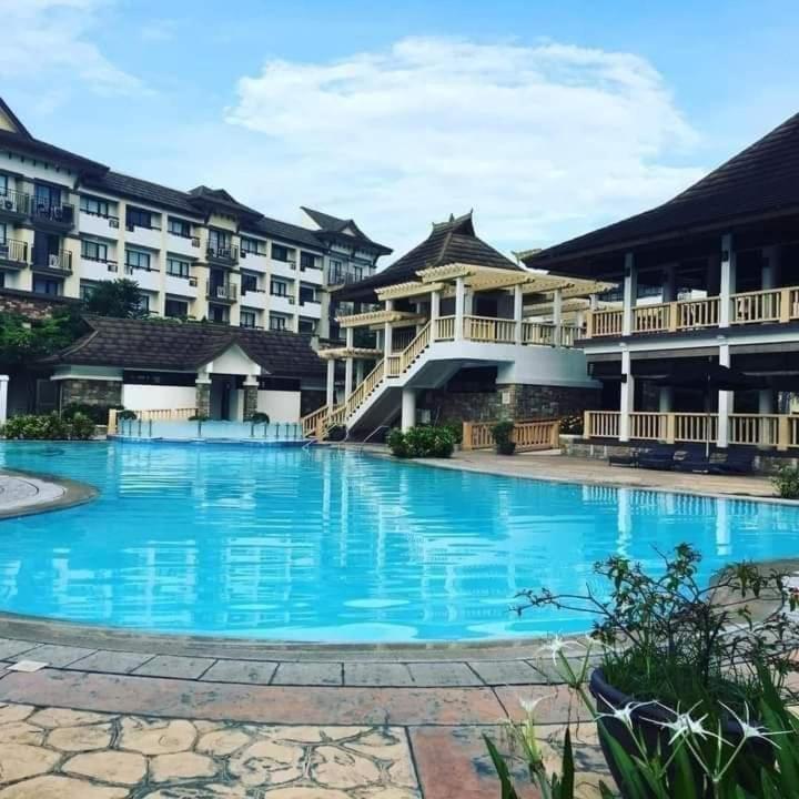 Cozy 2Br With Free Pool Beside Sm City Mall Davao Zewnętrze zdjęcie